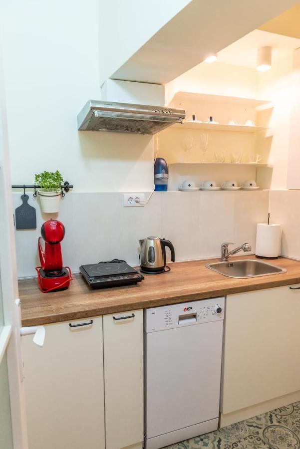 Happy House Appartement Belgrado Buitenkant foto